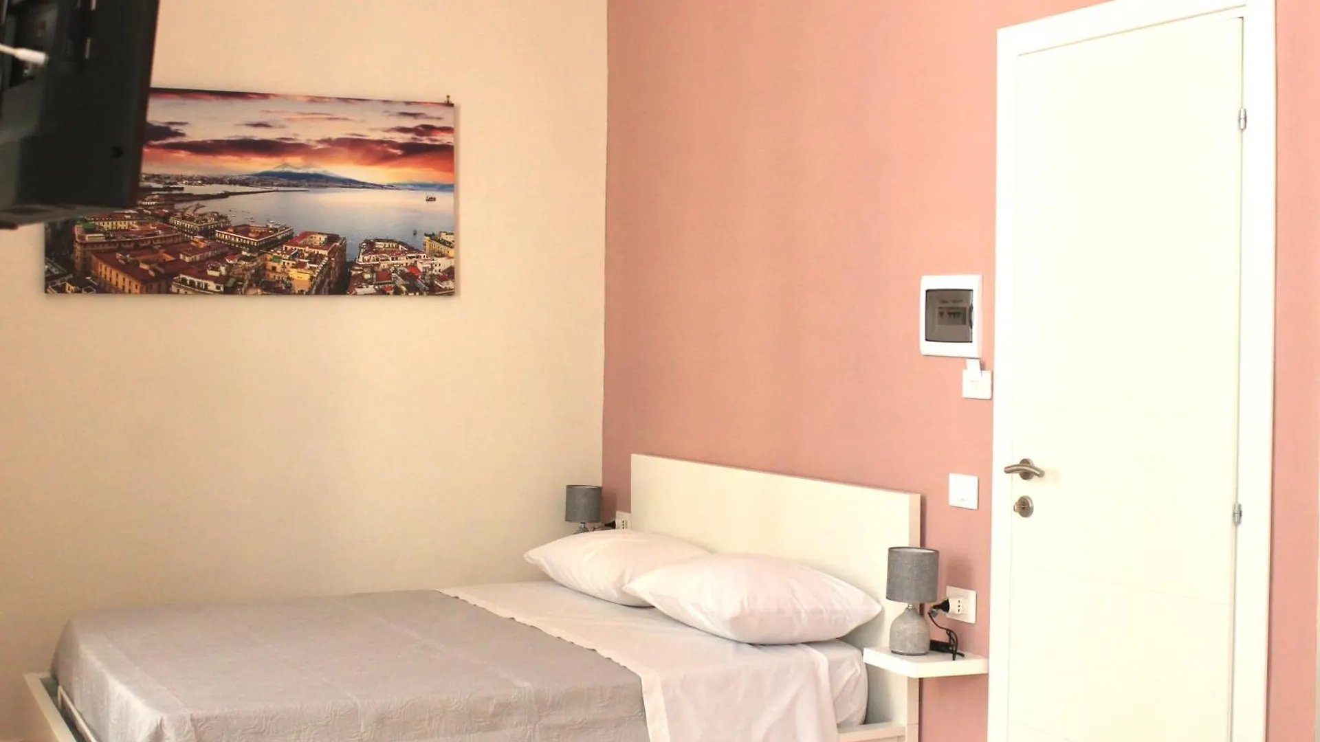 Miroballo Room Naples